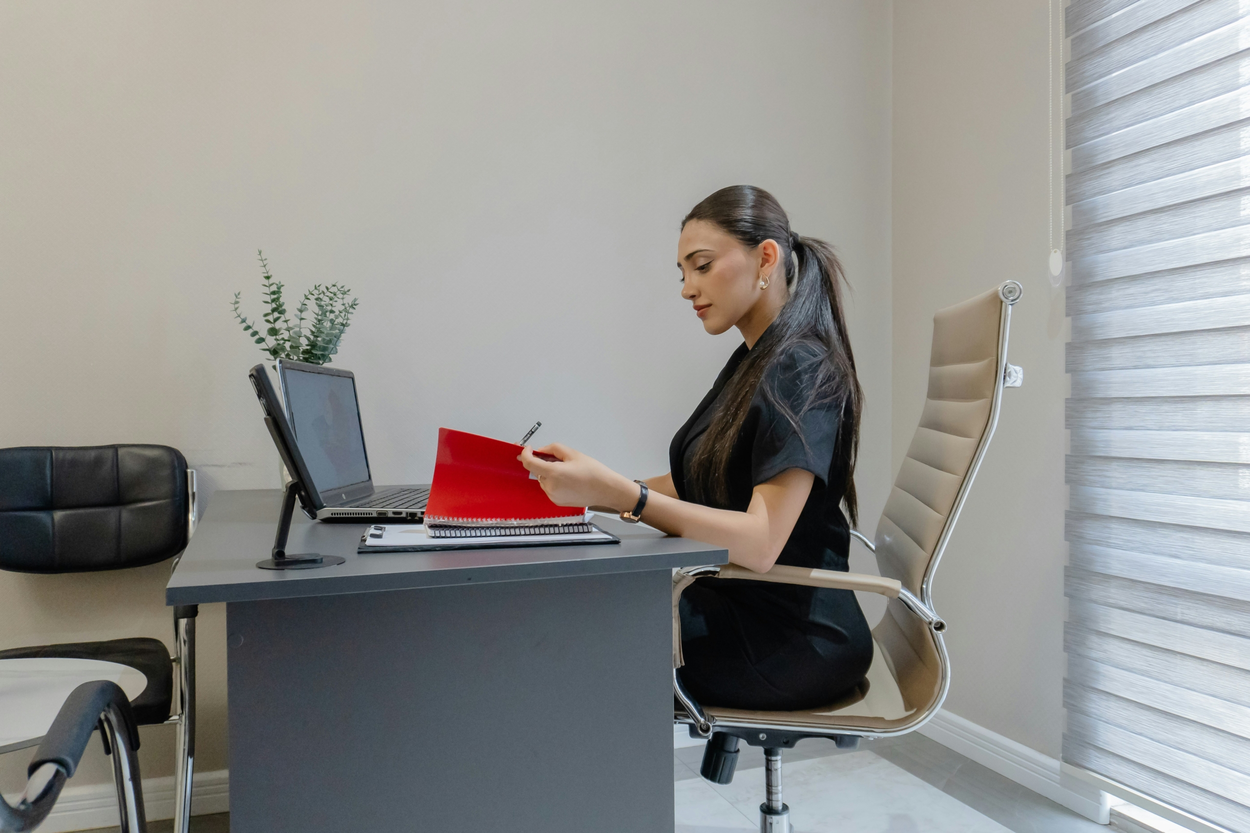 Guía para Elegir Mesas, Sillas Ergonómicas